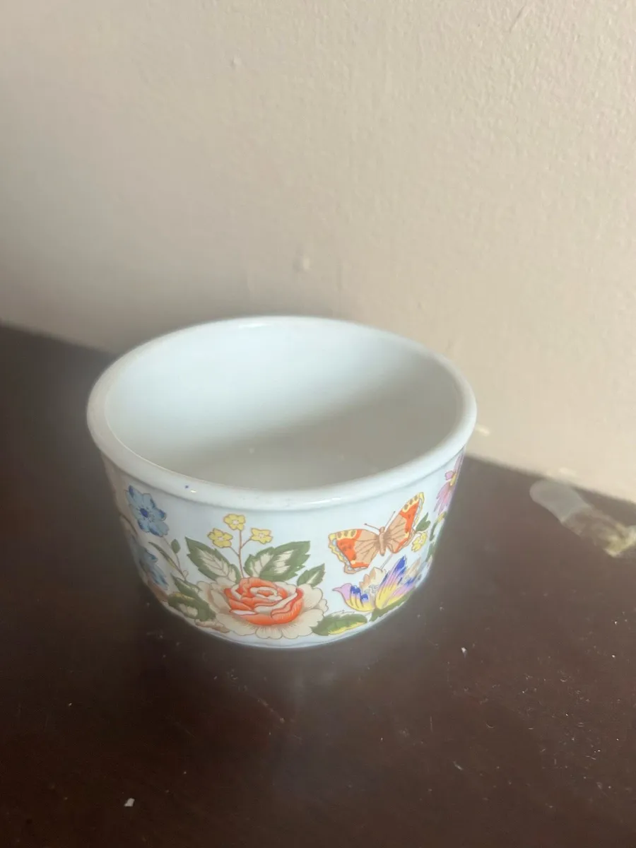 Vintage china pieces - Image 2