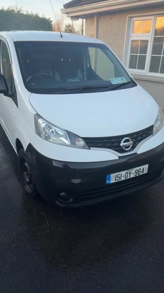 2015 Nissan nv 200 - Image 1