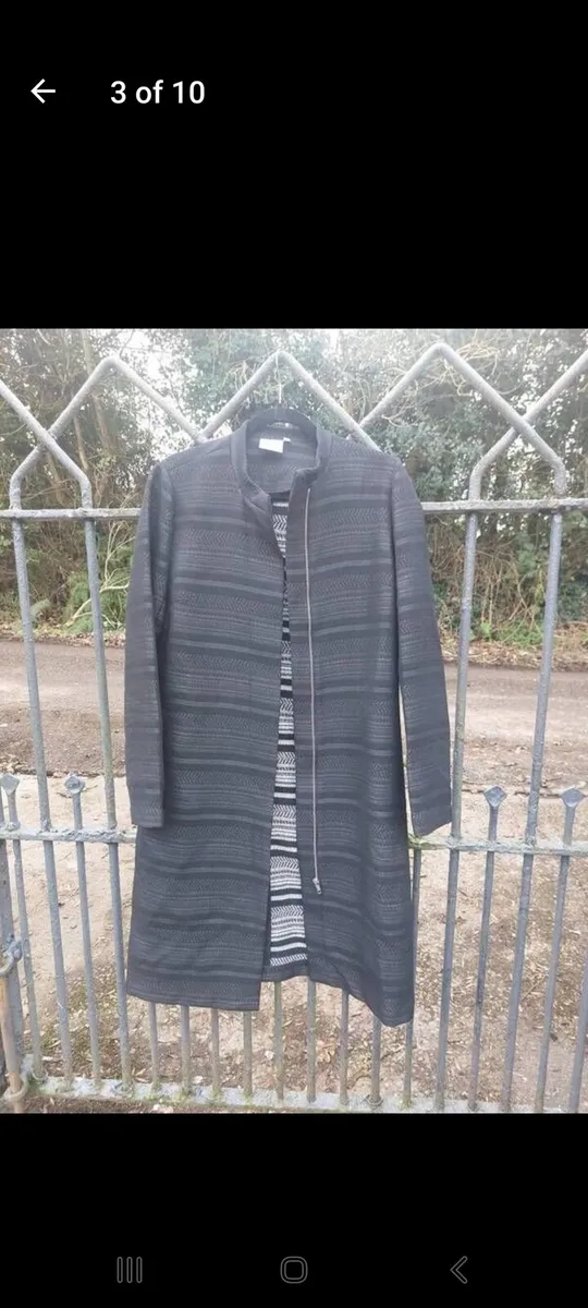 Asos ladies black and grey coat (free postage) - Image 3