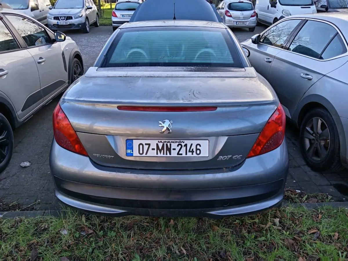 Peugeot 207 convertible sports model - Image 2