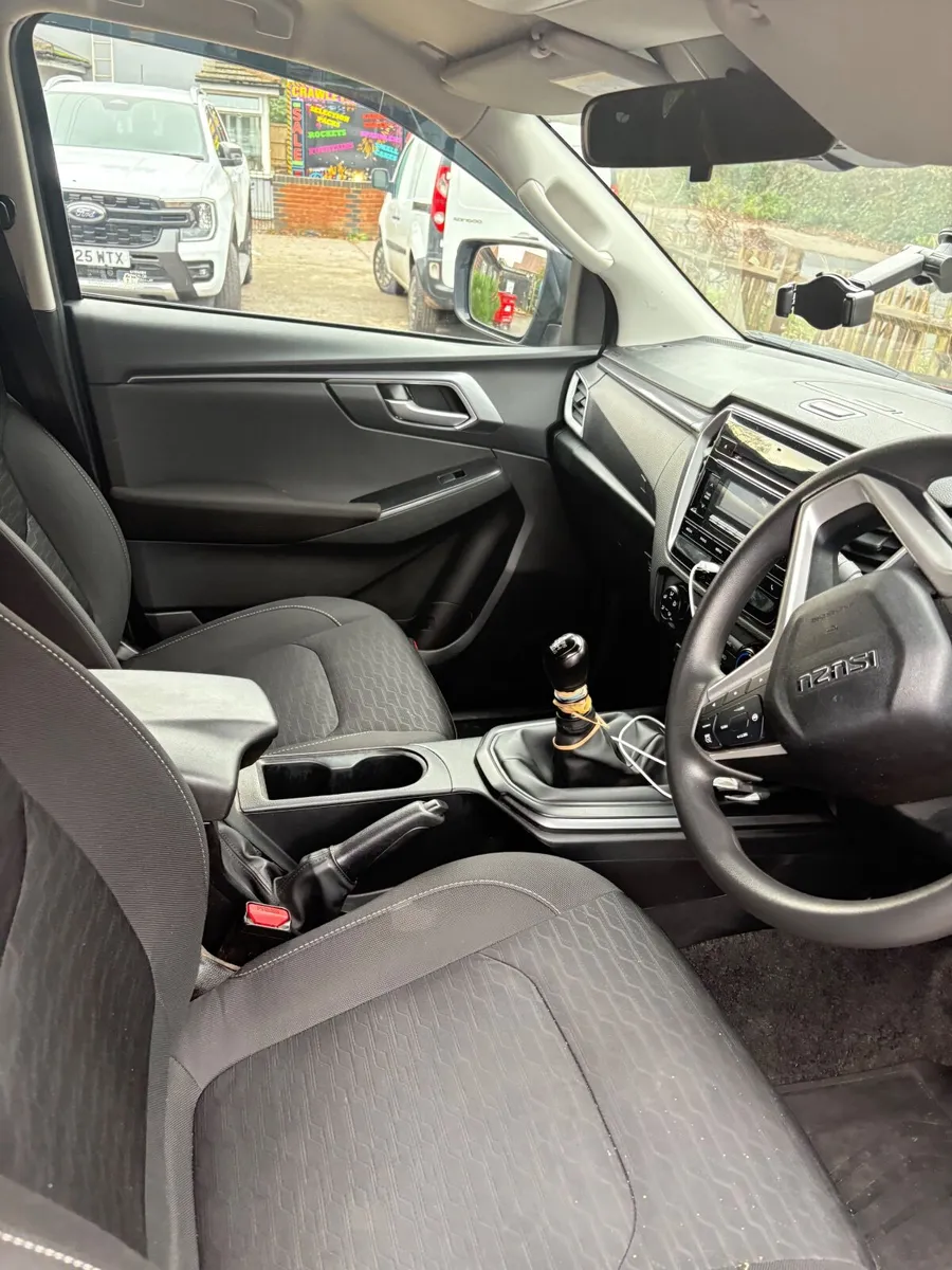 Isuzu D-Max 2023 - Image 4