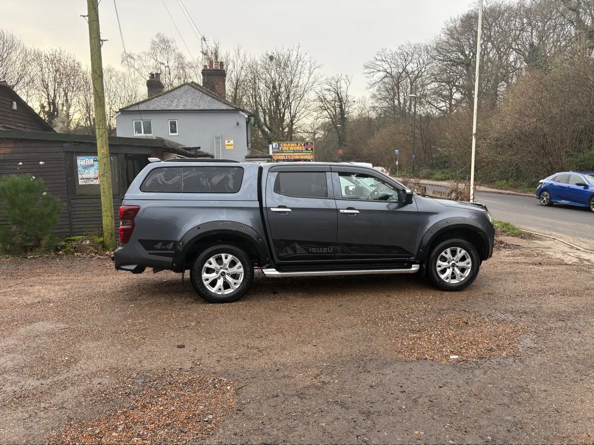 Isuzu D-Max 2023 - Image 2