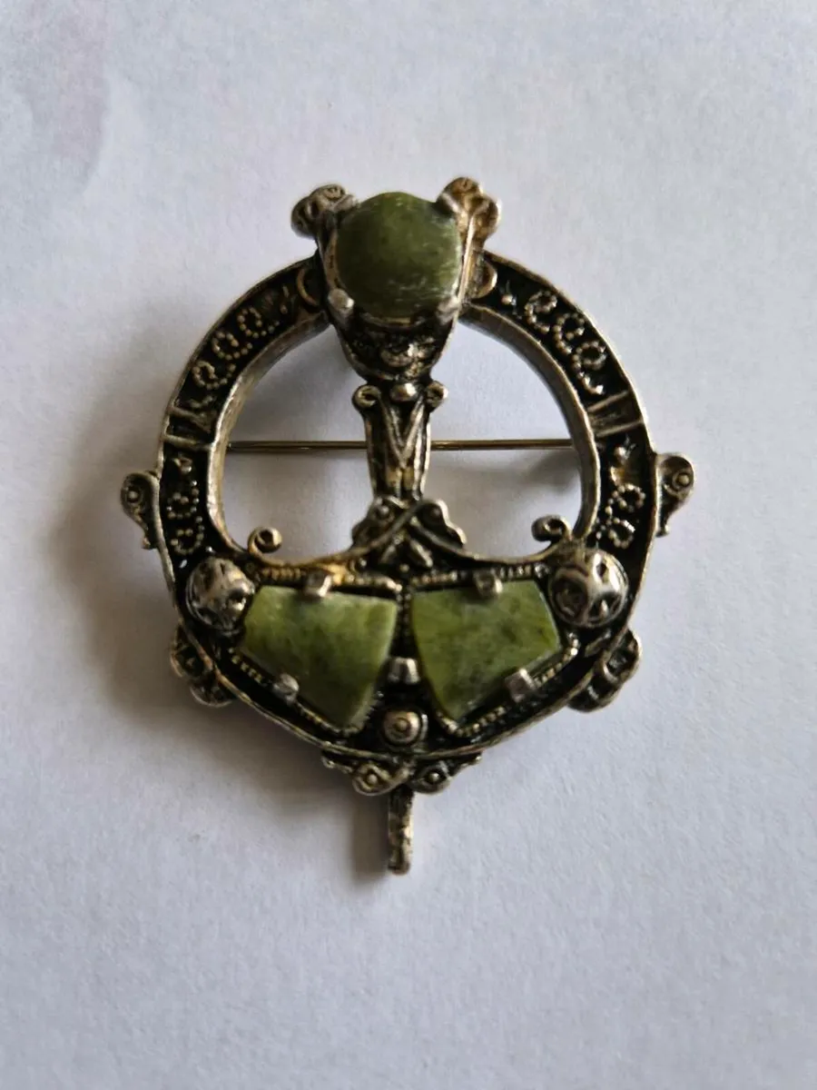 Vintage ladies broache - Image 1