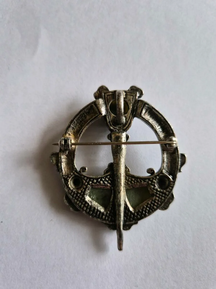 Vintage ladies broache - Image 2