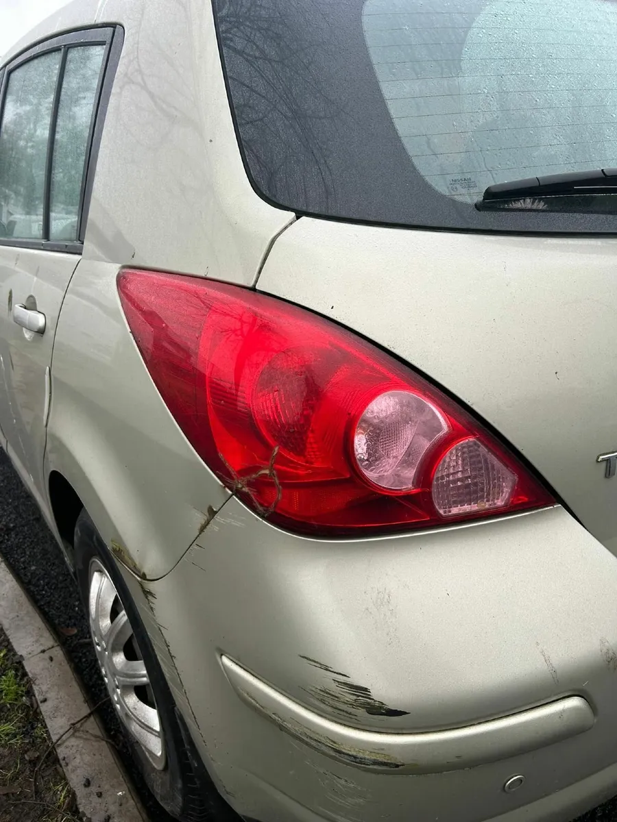 Nissan Tiida 2011 - Image 3