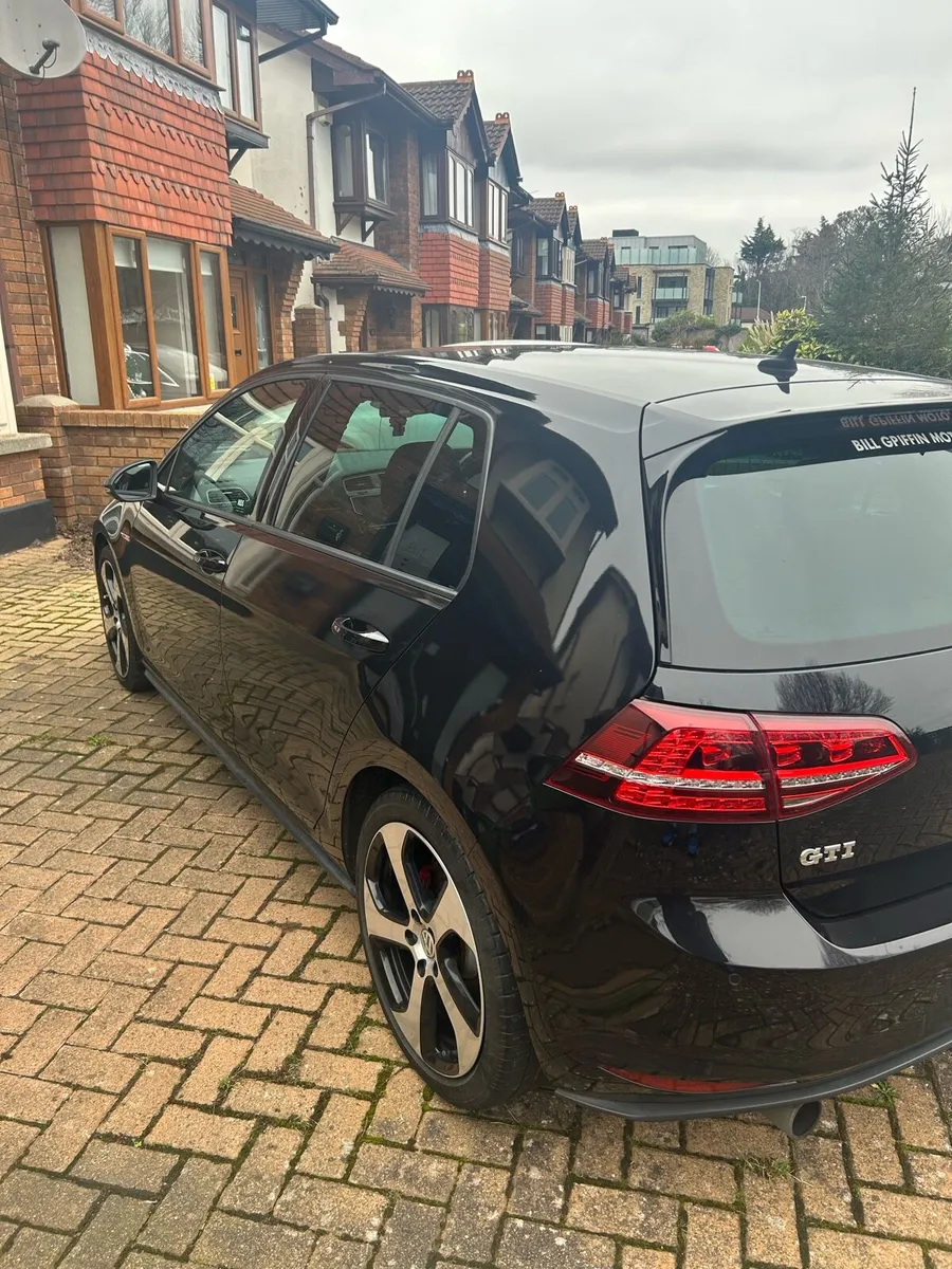 Volkswagen Golf GTI - Image 4