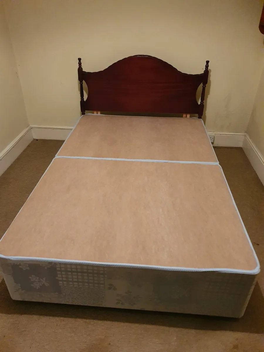 Bed and 2 lockers - Image 3