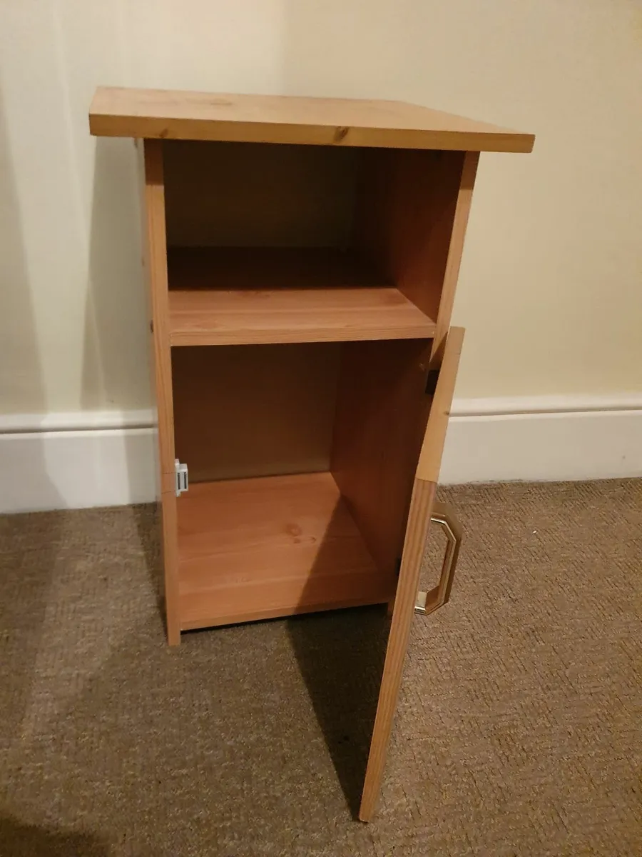 Bed and locker - Image 3