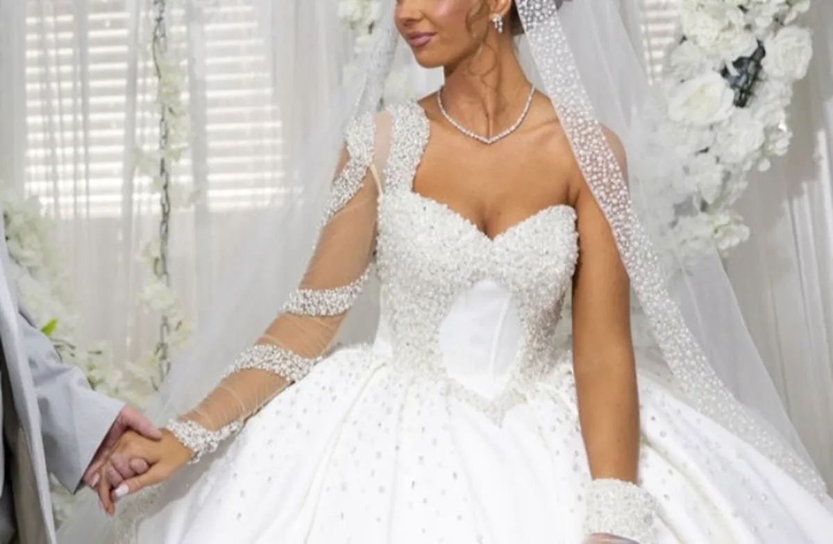 Thelma madine Wedding dress - Image 1