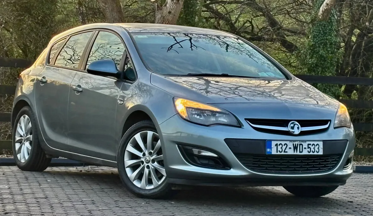 Vauxhall Astra 2013 - Image 1
