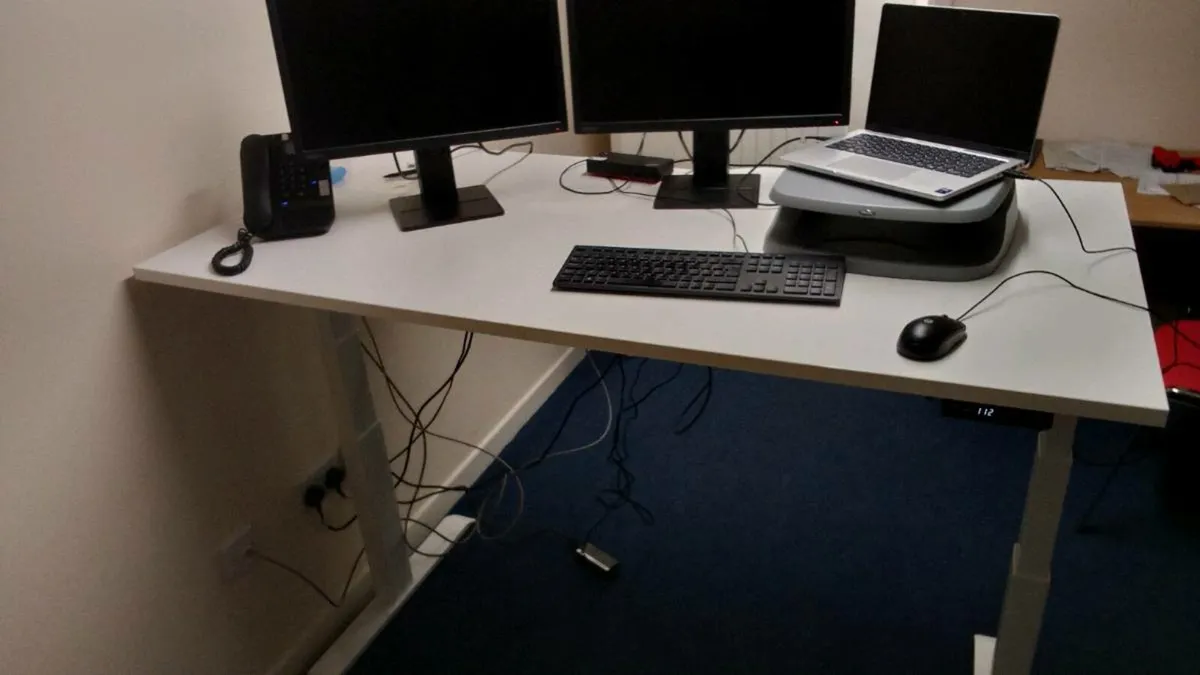 Sitting Standing Desk - Image 1