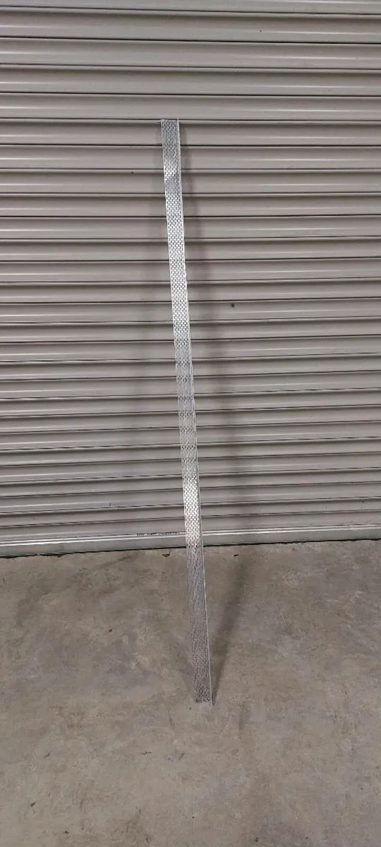 PERFORATED INSECT MESH CLADDING CLOSER - Image 1