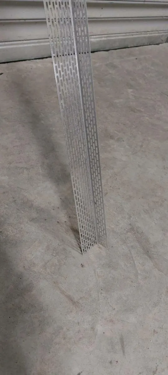 PERFORATED INSECT MESH CLADDING CLOSER - Image 2