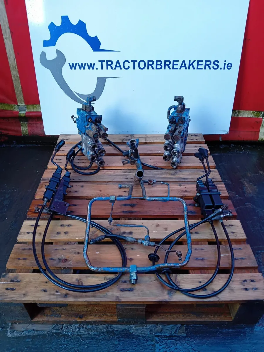 FORD 40 SERIES TWIN DOUBLE AUXILARY SPOOL VALVE KI - Image 3