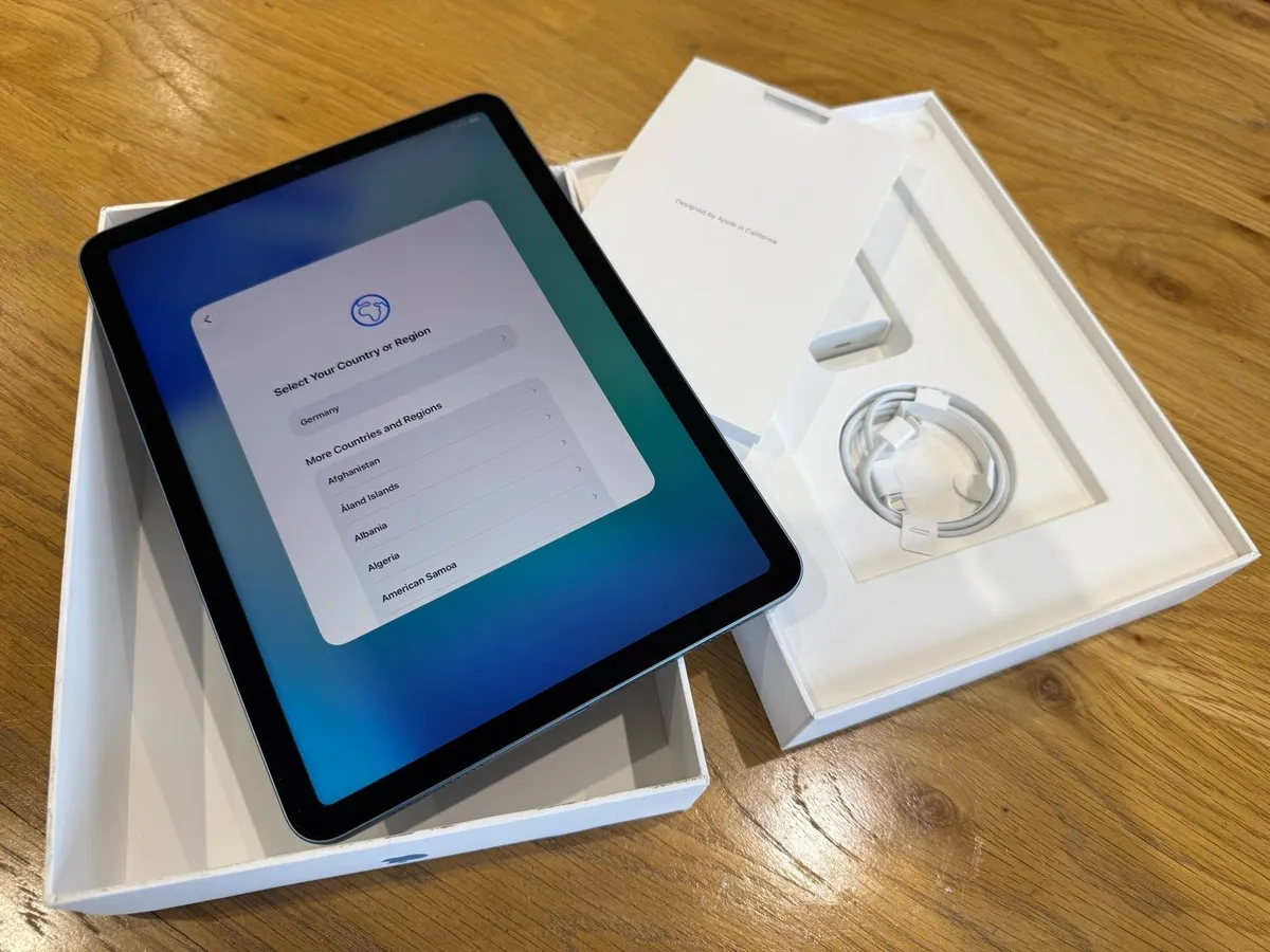 iPad Air 11” - Image 2