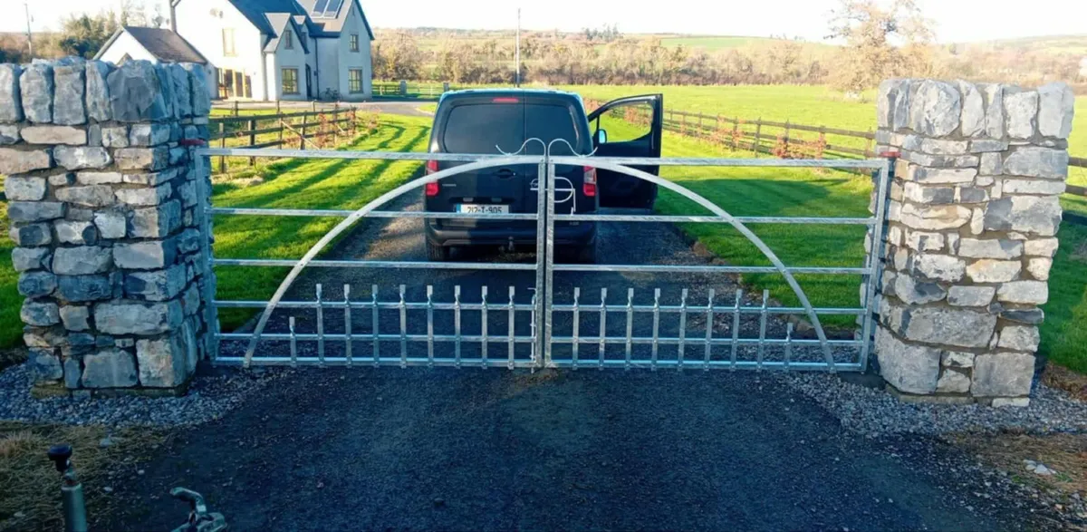 Old style rivet gates - Image 1