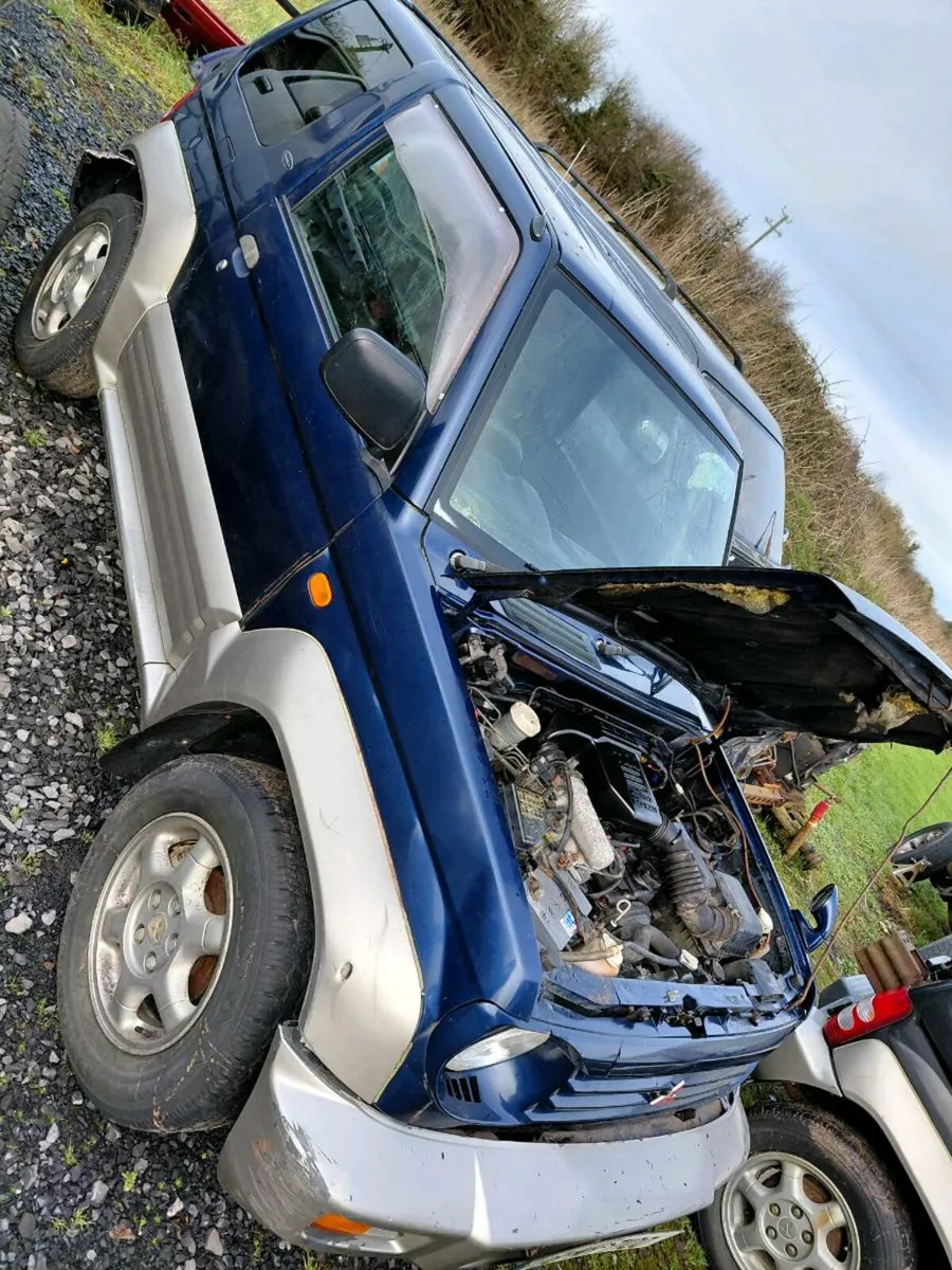 Mitsubishi pajero junior - Image 4