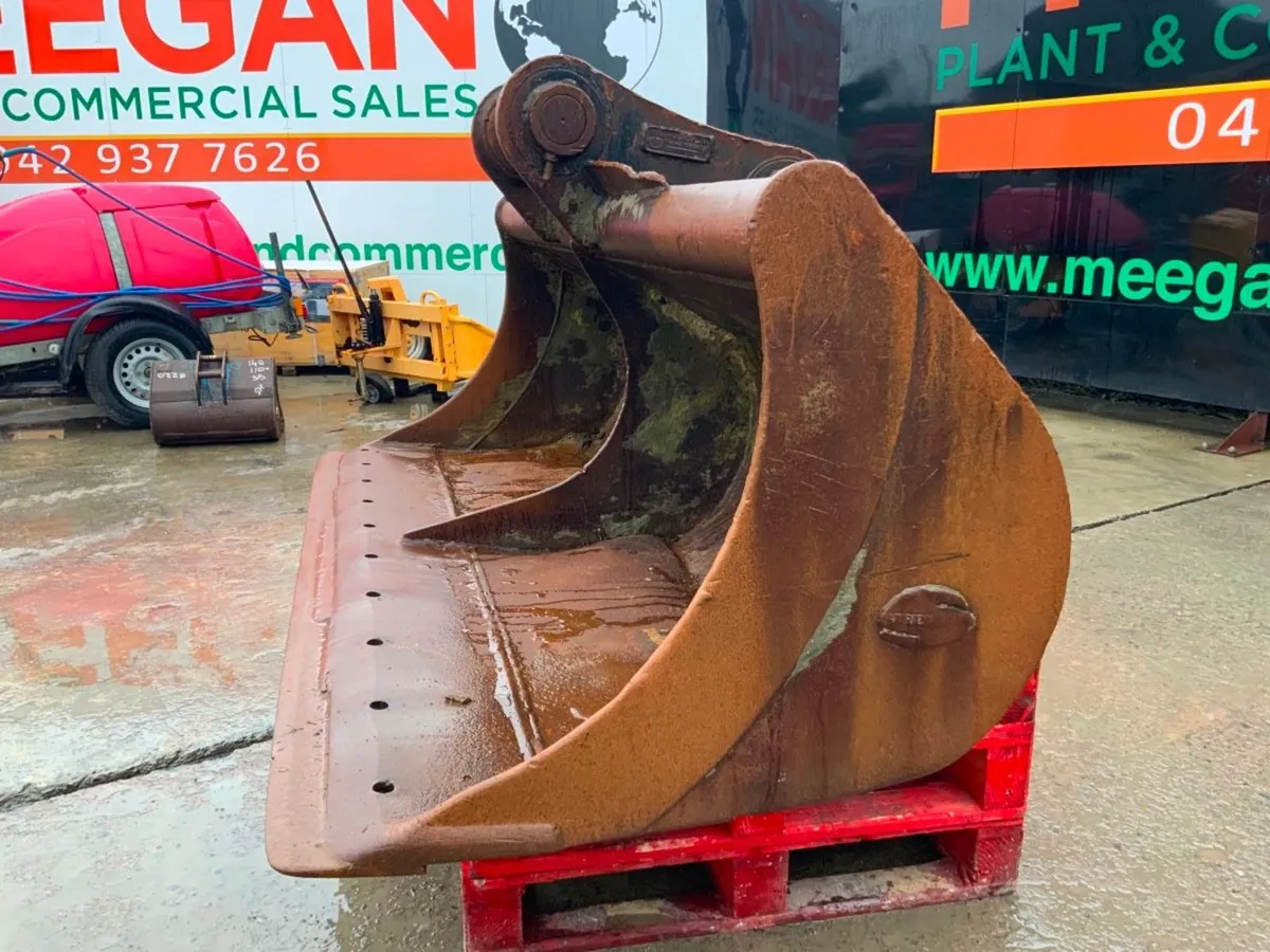 84" STRICKLAND GRADING BUCKET....80mm.....1587. - Image 3