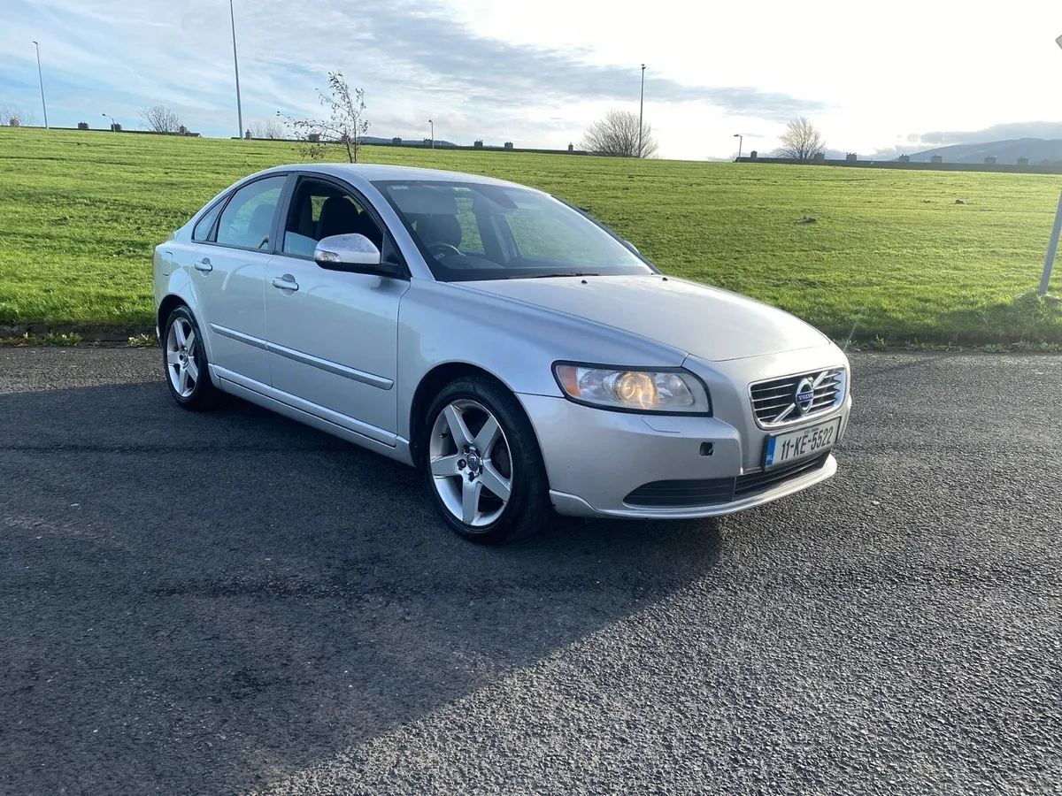 New NCT mint condition - Image 4