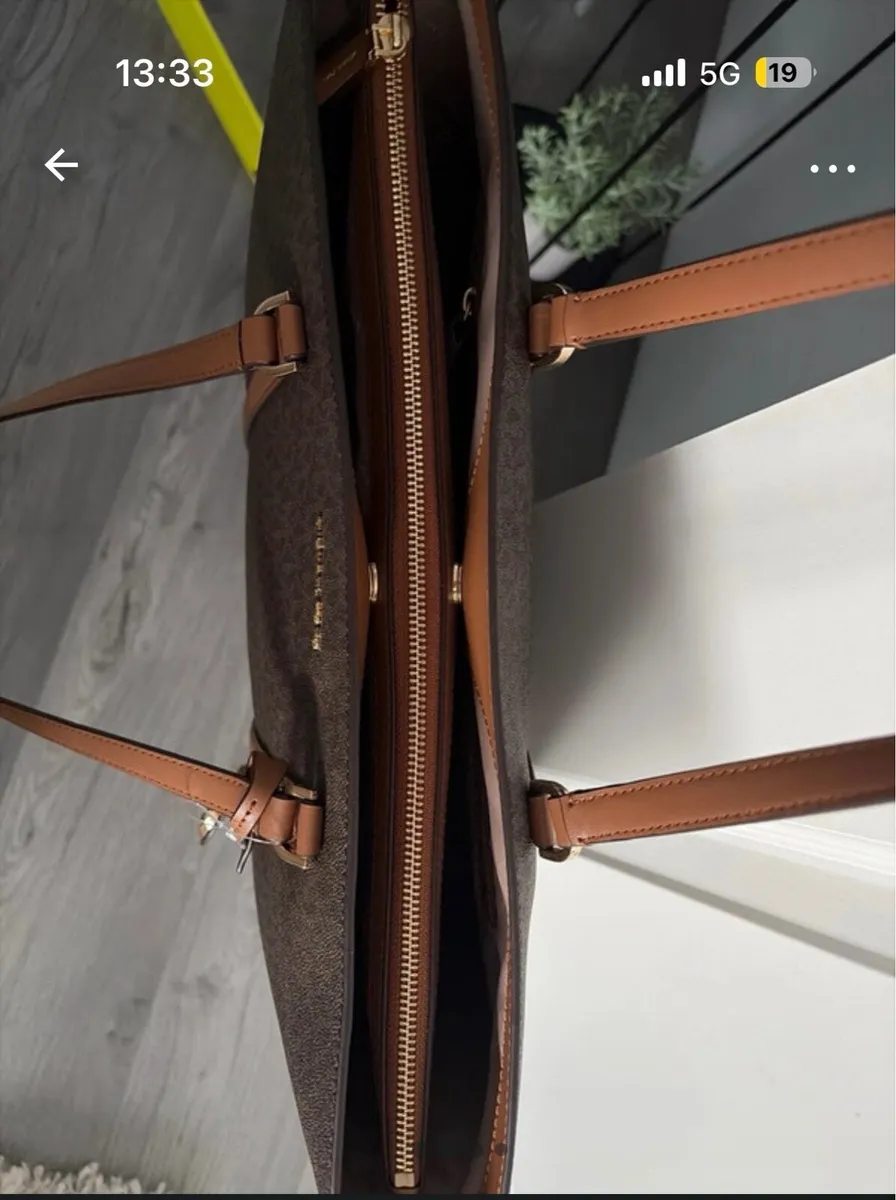 Michael kors bag - Image 2