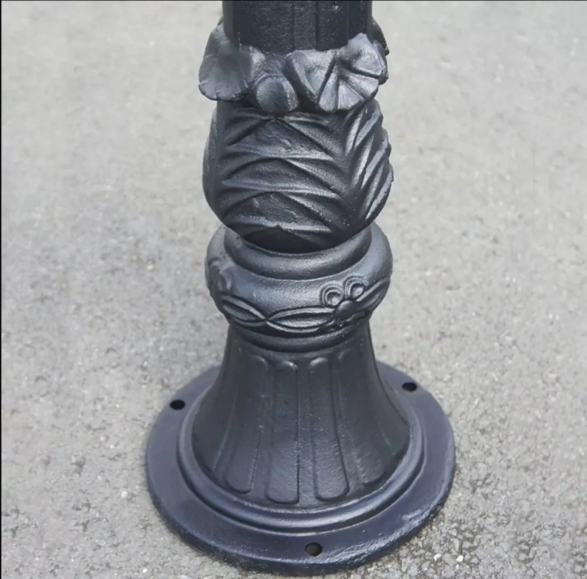 !!CAST IRON BOLLARDS!! - Image 4