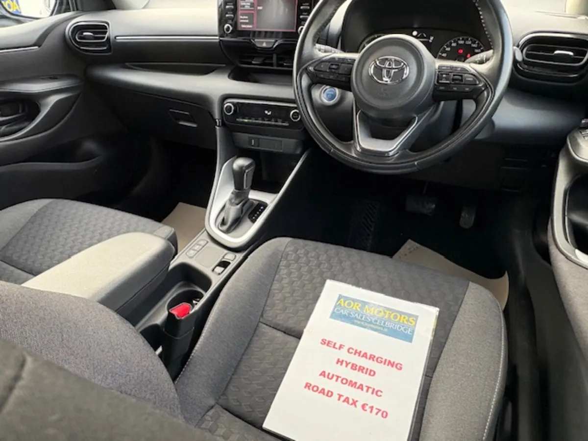 Toyota Yaris 2023 Hybrid Automatic - Image 4