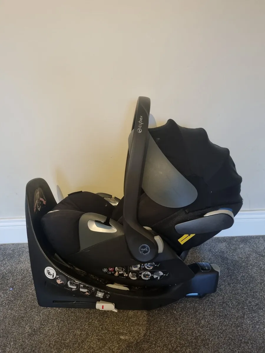 Cybex Newborn and Toddler seat Set - Image 1