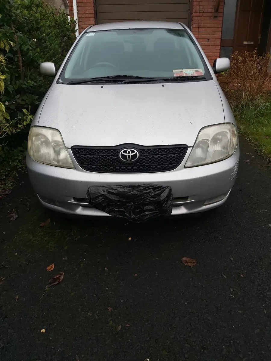 Toyota Corolla 2004 - Image 1