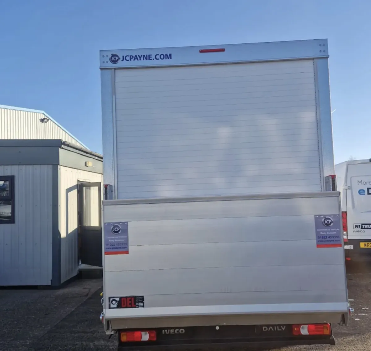 ****IVECO DAILY LUTON BODY 140 BHP 6 SPEED MANUAL - Image 3