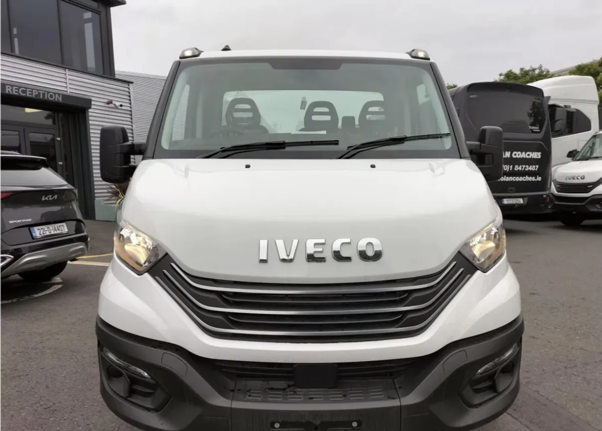 New Iveco Daily 35S14H Chassis Cab single Wheel - Image 3