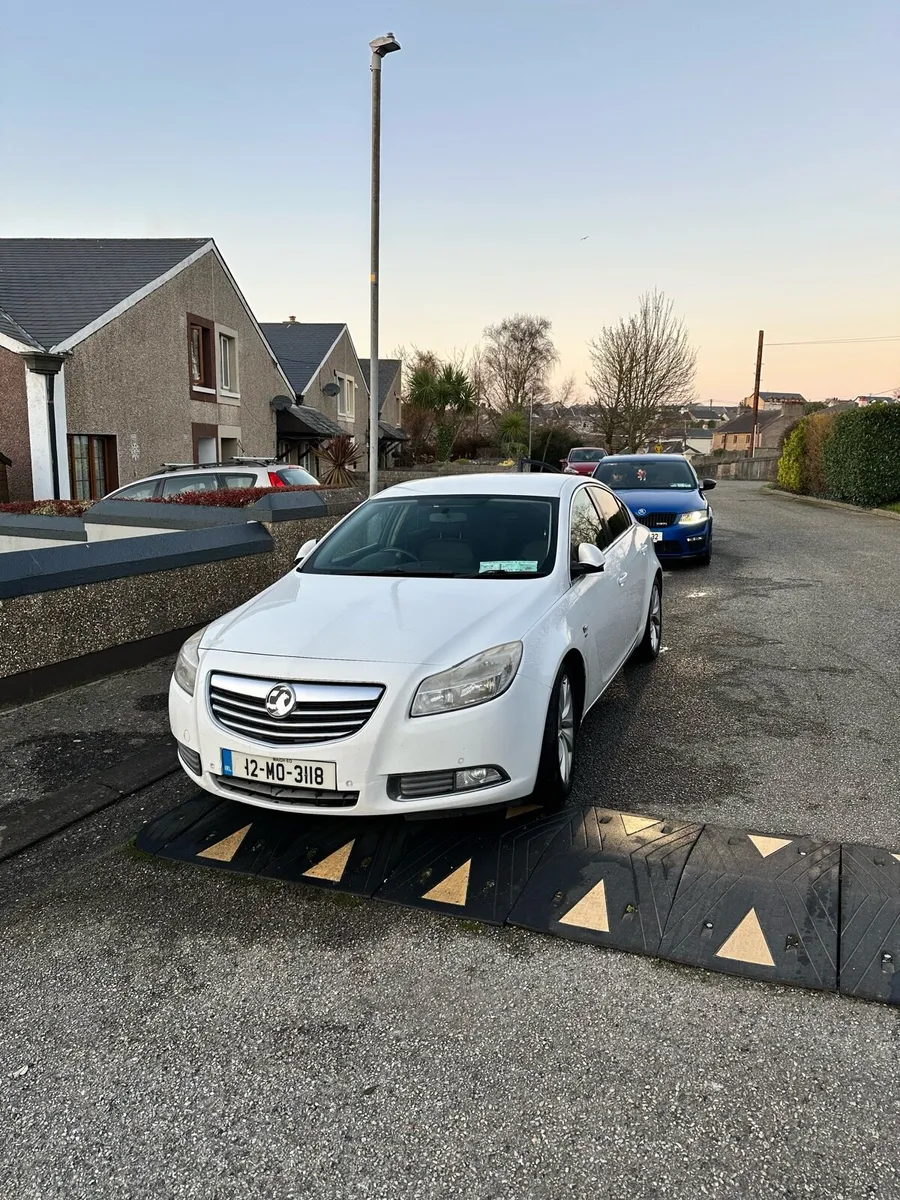 Vauxhall Insignia - Image 2