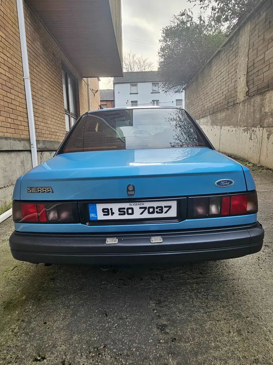 Ford Sierra 1991 - Image 2