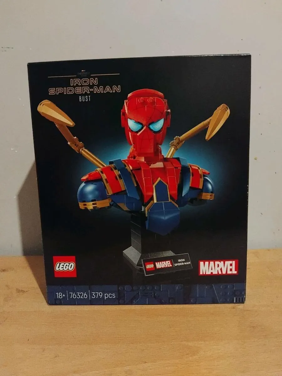 lego 76326 Iron Spider-Man Bust
Brand new in box - Image 1