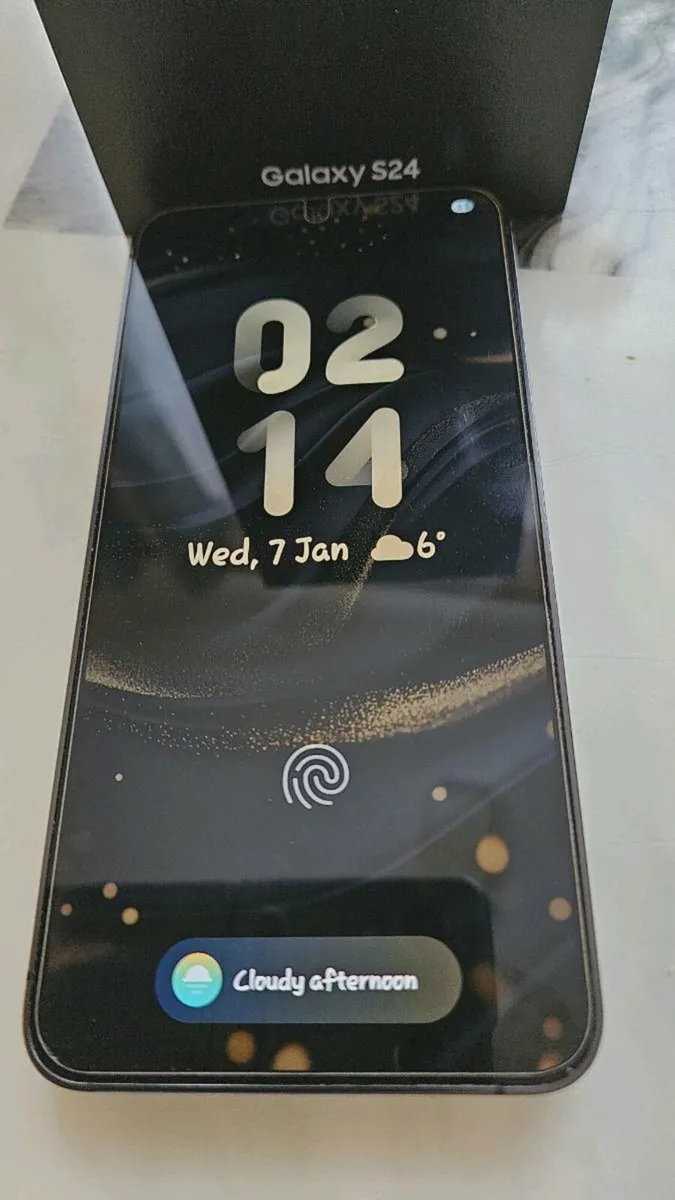 Samsung Galaxy S 24 Black Unlocked 256GB - Image 1