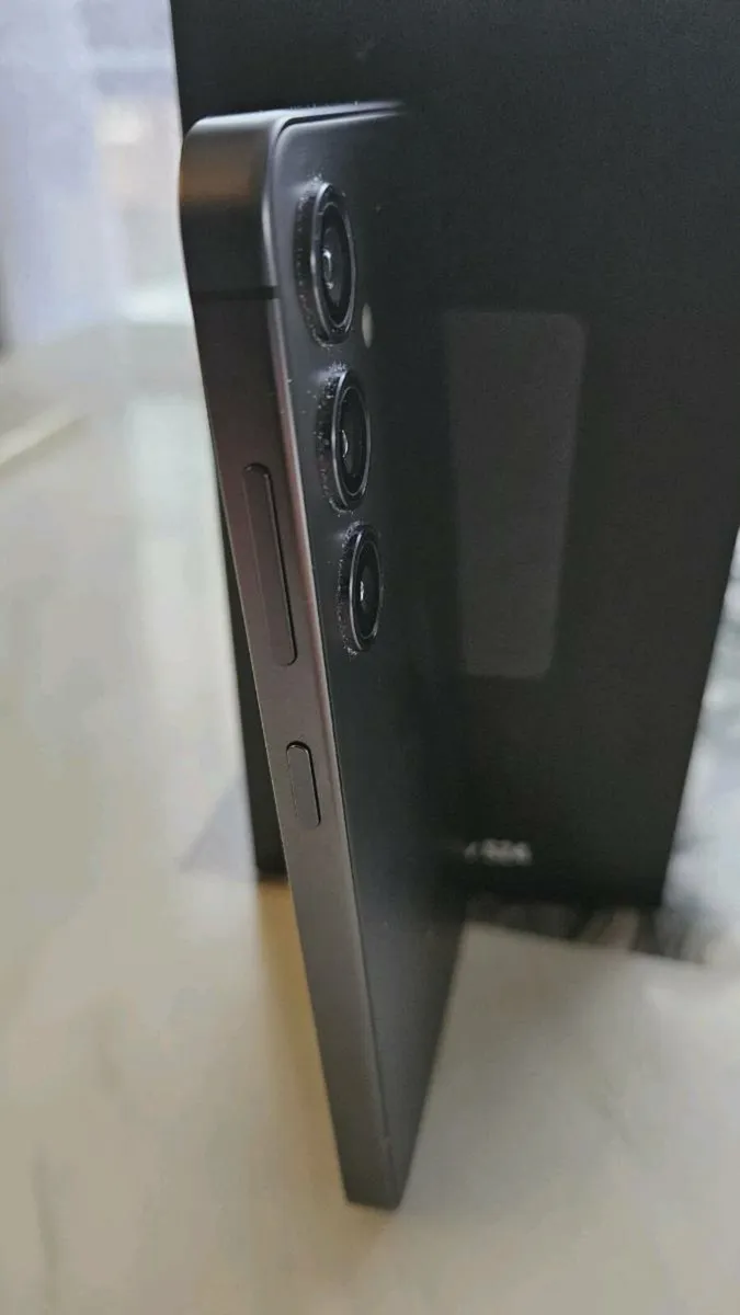 Samsung Galaxy S 24 Black Unlocked 256GB - Image 3