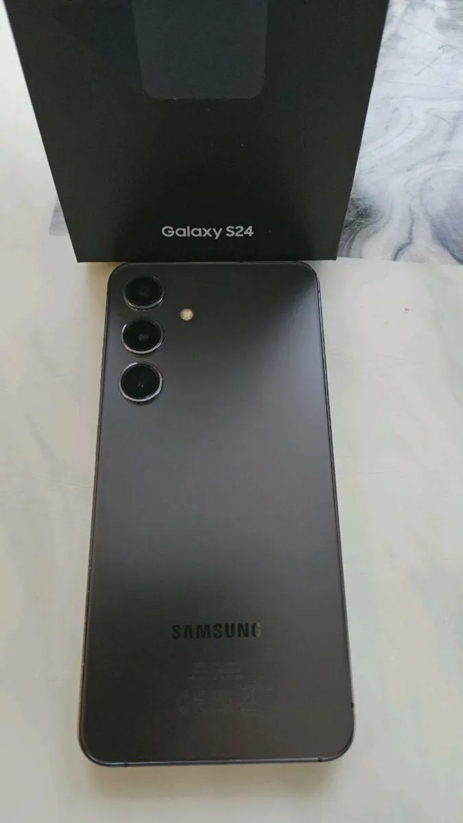 Samsung Galaxy S 24 Black Unlocked 256GB - Image 4