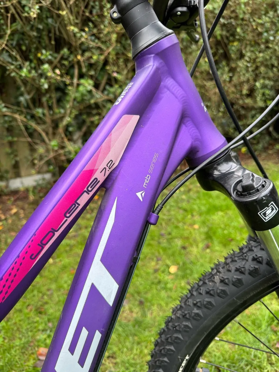 Romet Jolene 7.2 Sport Line 27.5 Bike - Image 2