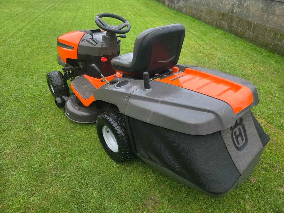 Husquvana lawnmower for sale - Image 2