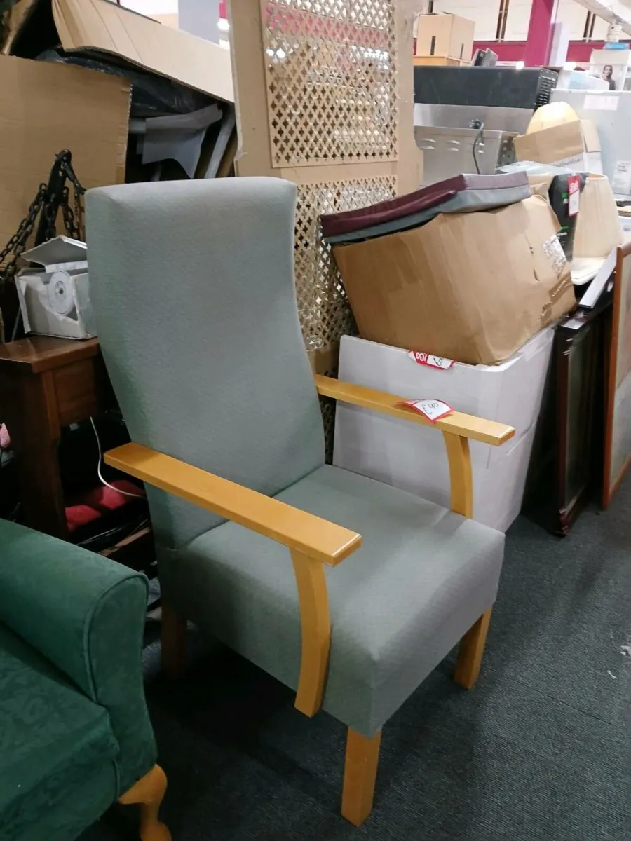 Orthopaedic style chair - Image 1