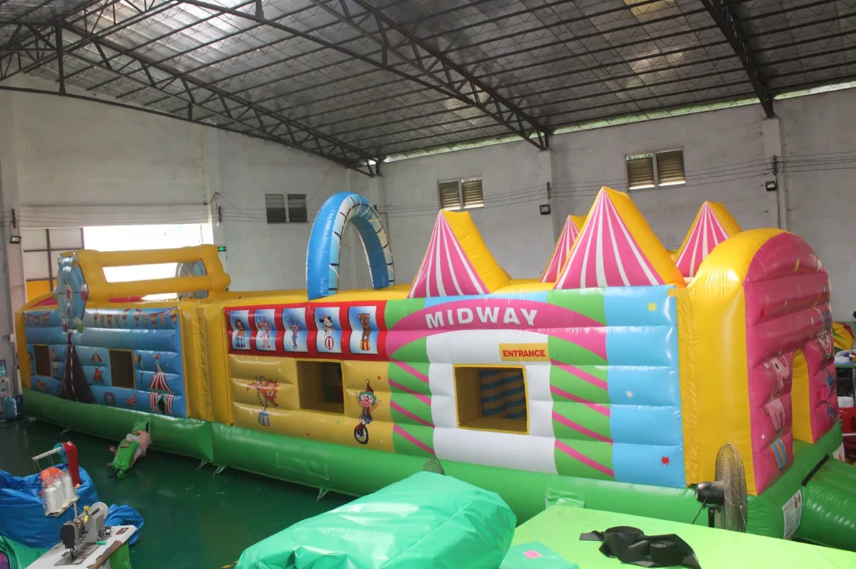 bouncy castle - Image 2