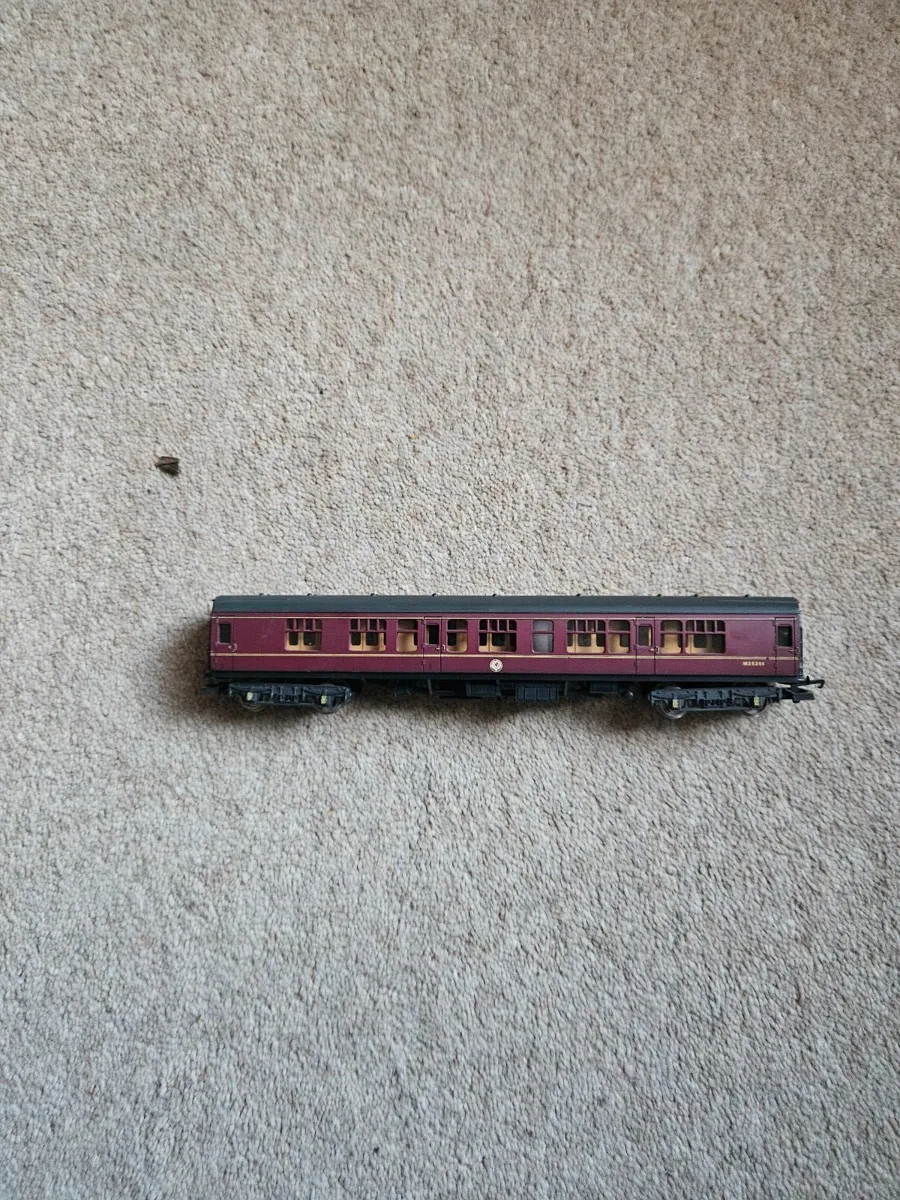 Hornby Lima OO Gauge Carraige