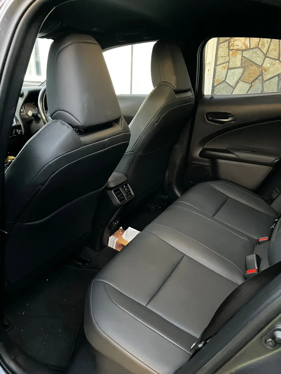 Lexus UX 2023 - Image 4