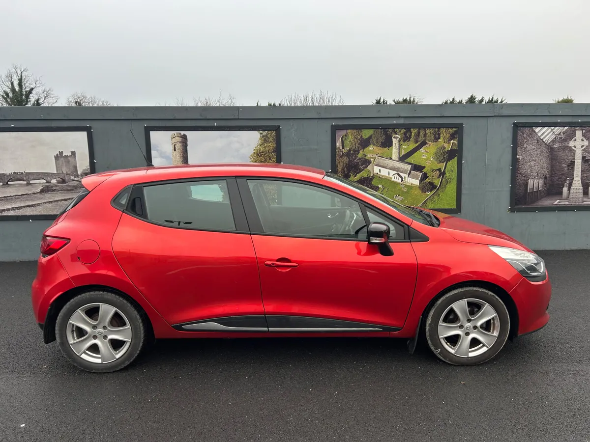 Renault Clio 2016, low milage, cheap insurance - Image 2