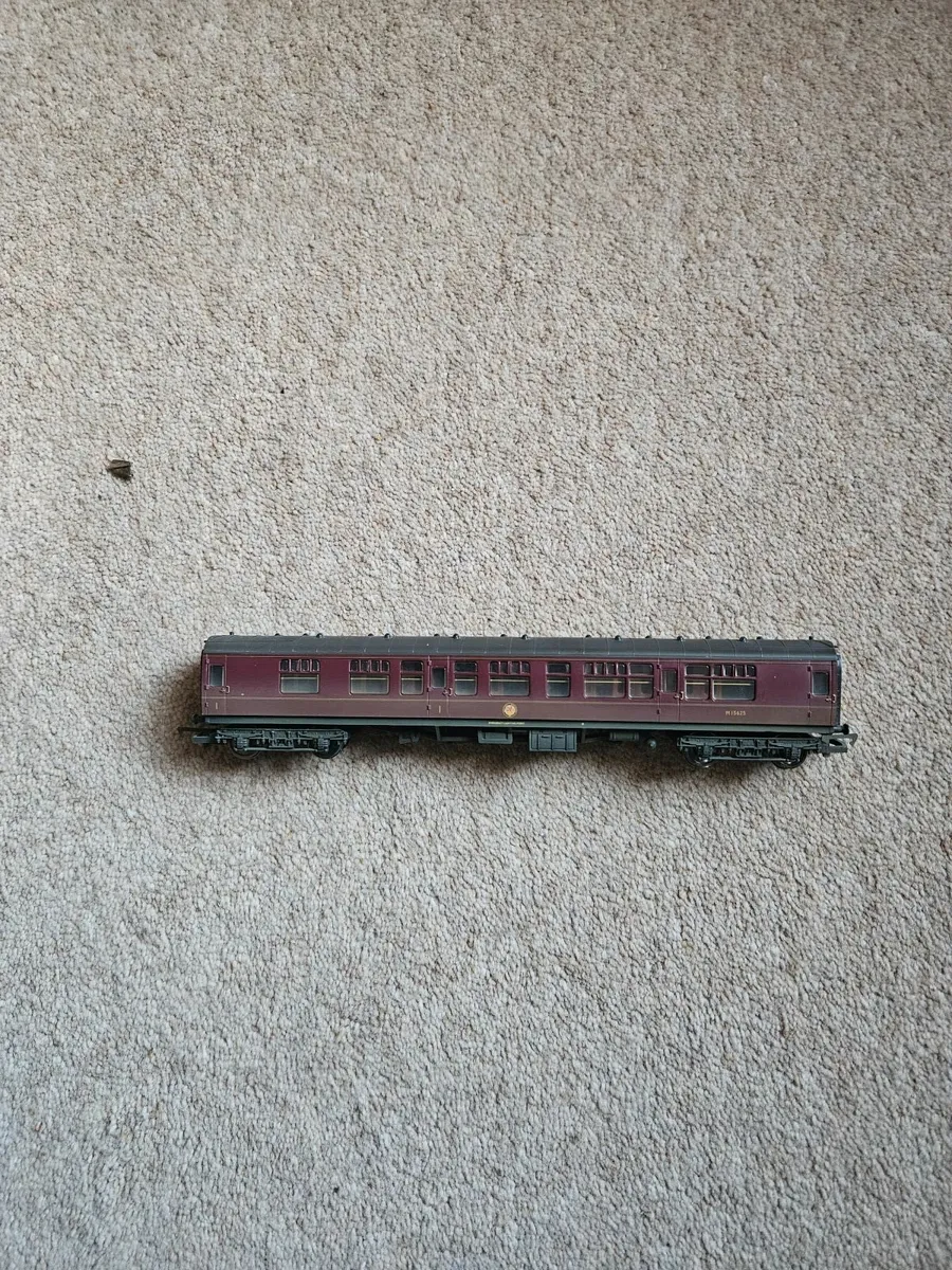 Hornby Lima OO Gauge Carraige