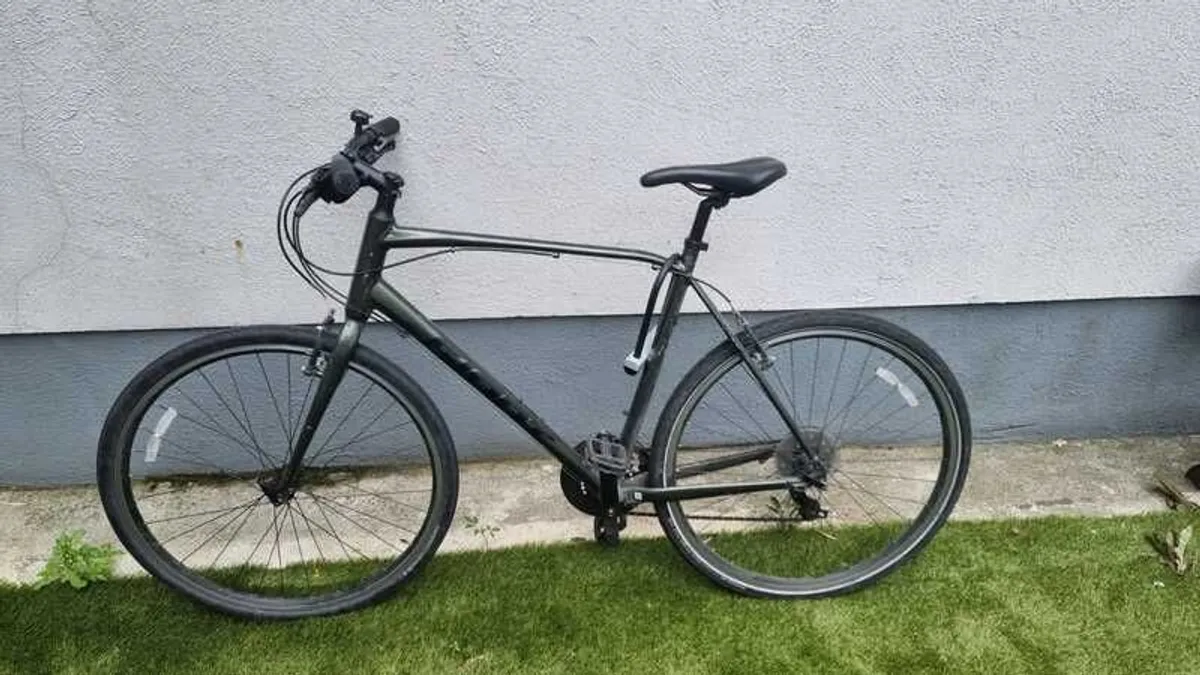 Giant Escape 3 Hybrid Bike - Image 4