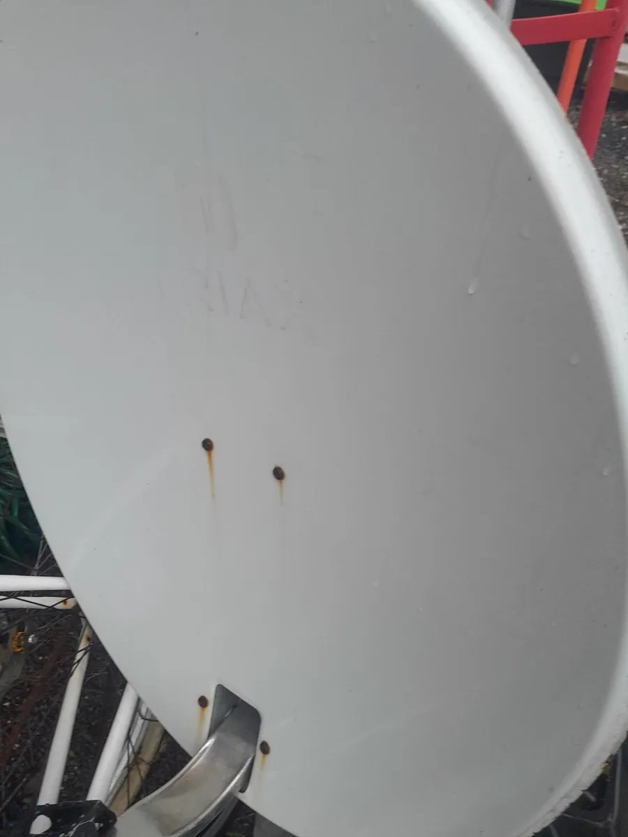 Lawn mower and satalite dish - Image 2