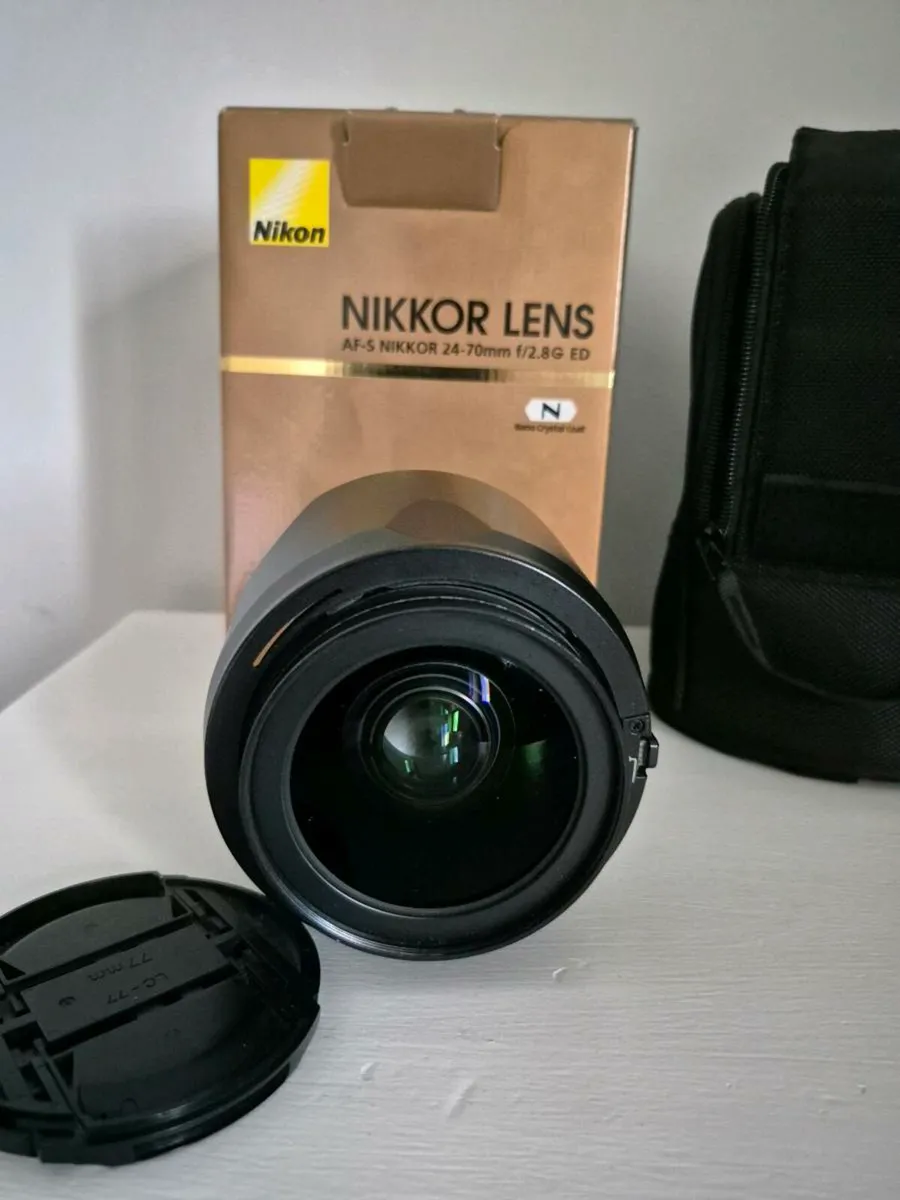 Nikkor AF-S 24-70mm f2.8G ED lens - Image 2