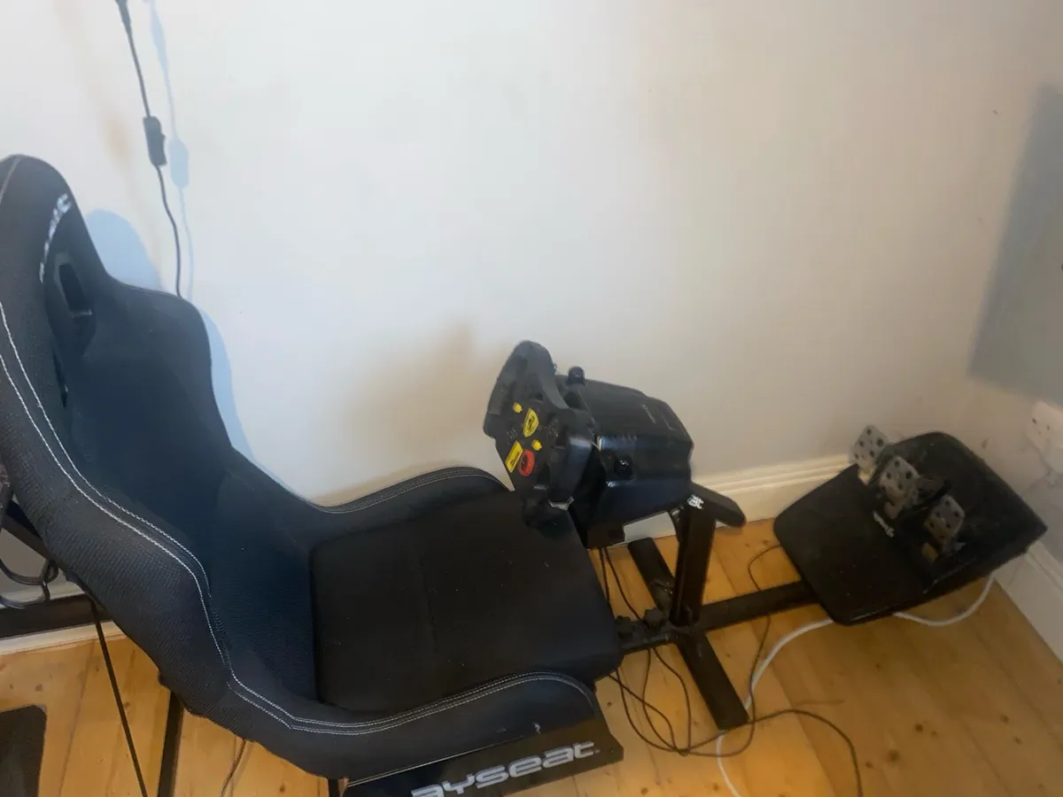 Playseat, Logitech g29(faulty) and Ferrari wheel - Image 1