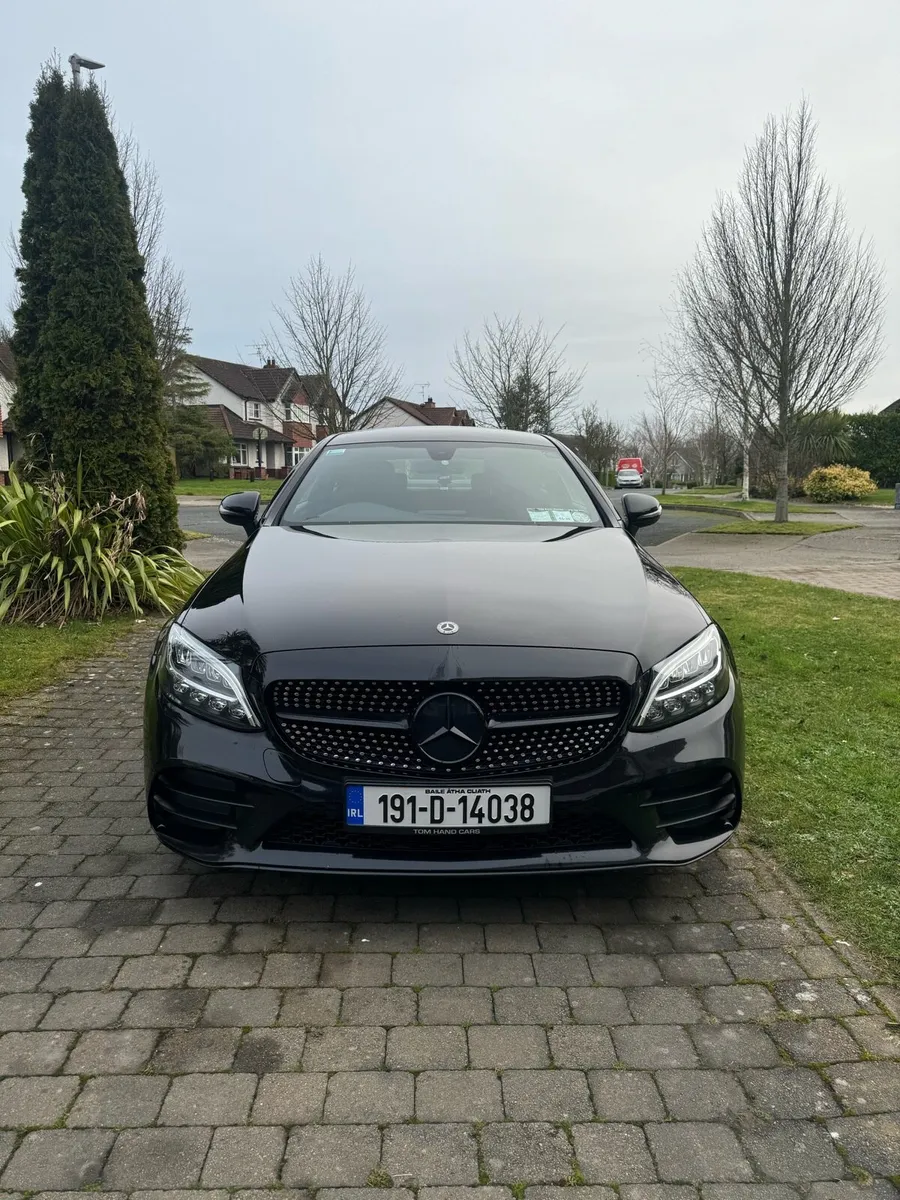 Mercedes C-Class Coupe 220D AMG Line Dechromed - Image 2