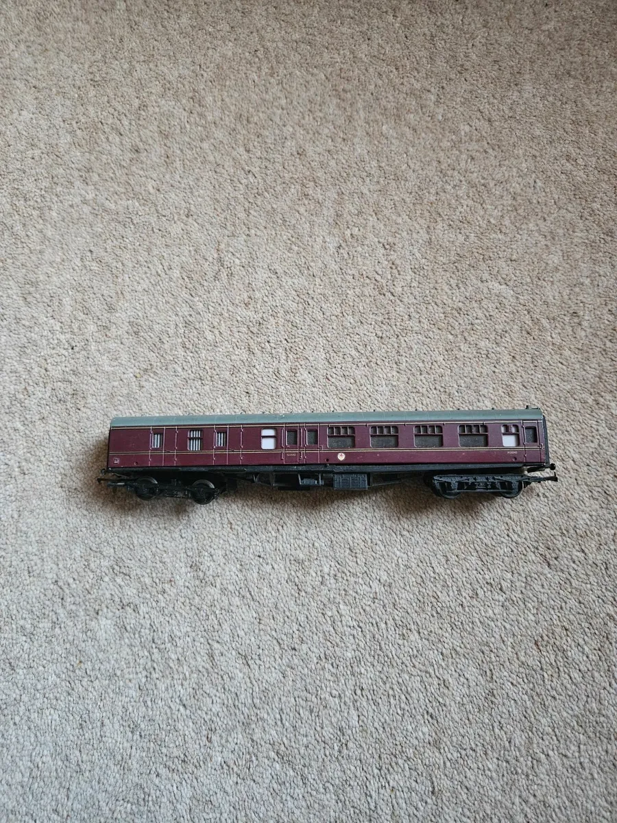 Hornby Lima OO Gauge Carraige
